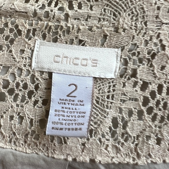Chico’s Beige Eyelet Blazer jacket Size S/4 - Picture 2 of 4